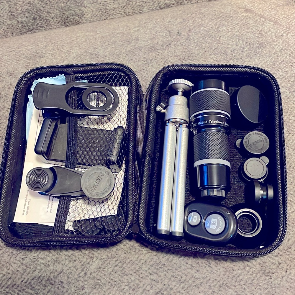 Lens and tripod kit for phone photography